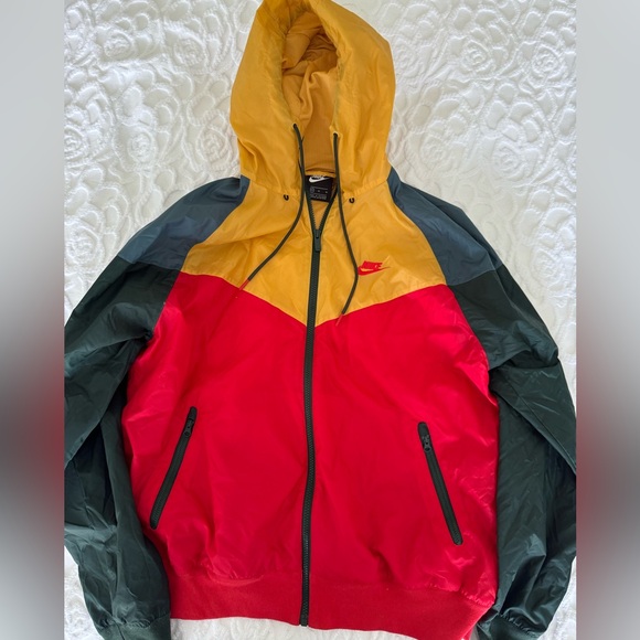 Men’s Nike Zip Up Windbreaker - Picture 2 of 8